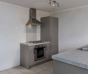 3 Bedroom Apartment in Hillcrest - Photo 1