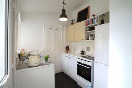 2 Bed Terraced House, Dames Road, E7 - Photo 2