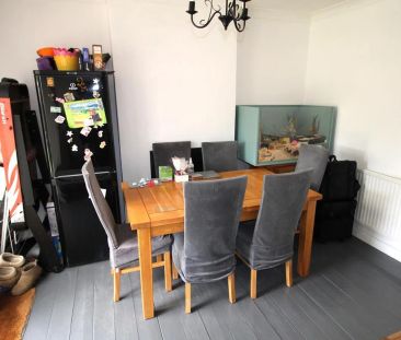 Fifth Avenue Lancing West Sussex - Photo 4