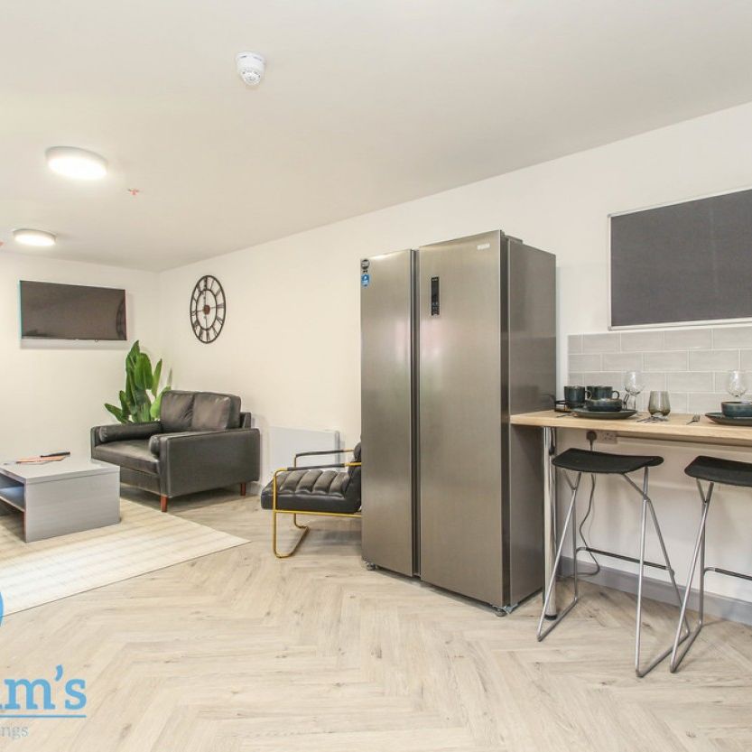 References Pending - 1 bed Shared Flat - Photo 1