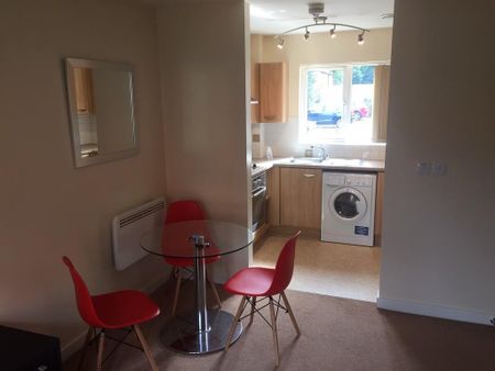 2 bedroom flat to rent - Photo 5