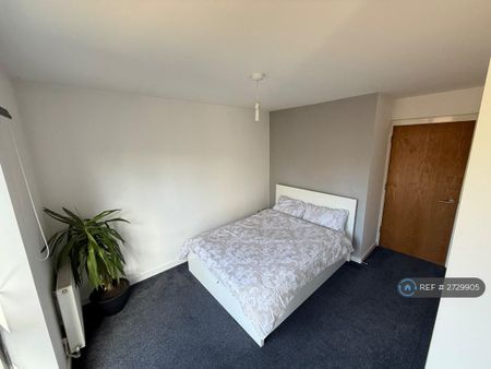 2 bedroom terraced house to rent - Photo 2
