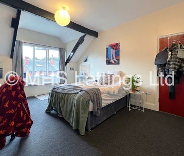 8 Bedroom Mid Terraced House for rent in Regent Park Avenue - Photo 5