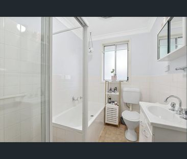 Amazing family home for its Amazing tenants ! - Photo 5