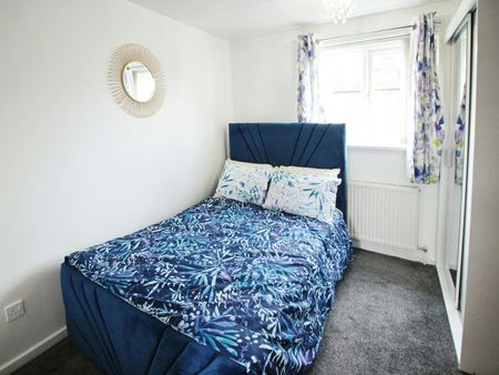 Terraced House to rent on - Photo 4