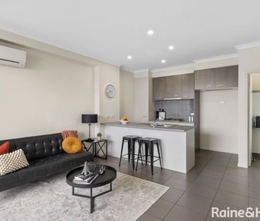 Modern Townhouse in a Quiet Glenroy Location - Photo 5