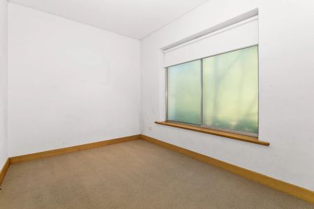 Upper Level 2 Bedrooms in Parkside! - Photo 5