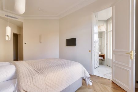 Location appartement, Paris 17ème (75017), 6 pièces, 214 m², ref 85454591 - Photo 2