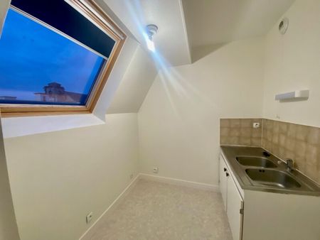 Location Appartement 1 pièce 25m² ORLEANS 45000 - Photo 2