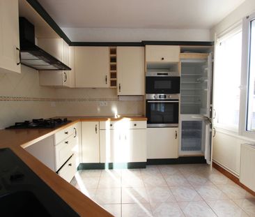 UN BEL APPARTEMENT T4 À PROXIMITÉ DU CENTRE-VILLE DE QUIMPER. - Photo 5