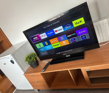 1 bedroom in a house share to rent - Photo 2