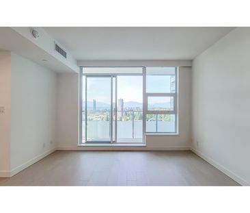 Beautiful and Spacious Two Bedroom in Surrey Central with Exception... - Photo 4