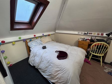 2 Bed Flat, Chesterfield Road, BS6 - Photo 4