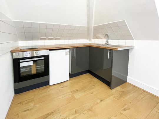 Studio - Photo 1
