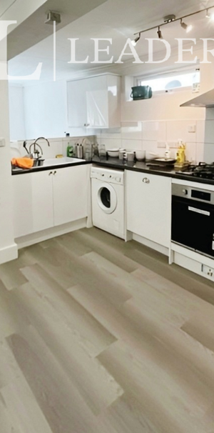 House to rent - Photo 1