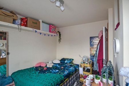 2 bedroom terraced house to rent - Photo 4