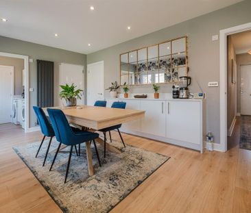 4 bedroom detached house to rent - Photo 3