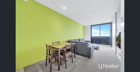 Exquisite Urban Living at Swanston Square - 2-Bedroom Apartment for Rent! - Photo 2