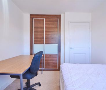 6 bedroom semi-detached house to rent - Photo 3