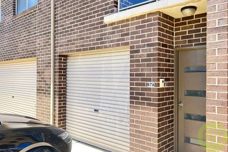 Modern One-Bedroom Apartment in Quiet Bonner Location - Photo 2