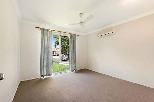 2 Wallace Circuit, Kirwan. - Photo 1