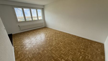 For rent renovated 2-room apartment - Photo 2