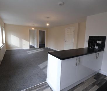 2 bedroom maisonette to rent - Photo 3