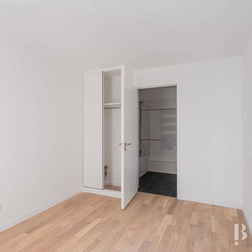 Rental Apartment Courbevoie - Photo 1