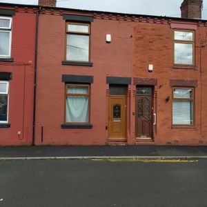 2 bedroom terraced house to rent - Photo 2