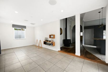 This property offers comfortable family living in one of Hamilton’s most sought-after suburbs. - Photo 4