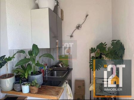 Appartement à louer - Nîmes 1 pièce de 18 m² - Photo 4