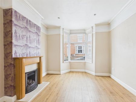 3 bedroom terraced house to rent - Photo 3