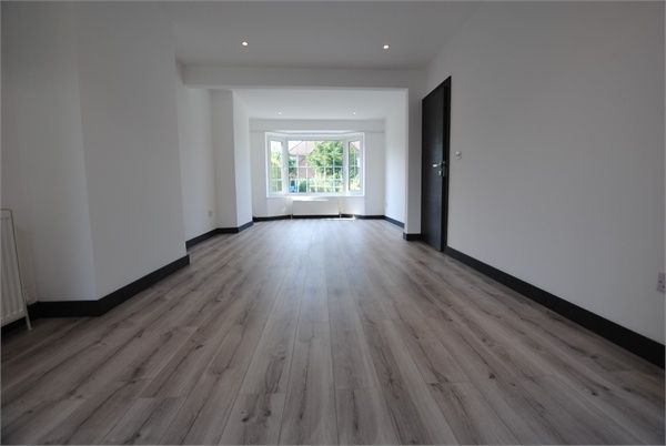 North Road, kent, London - Photo 1