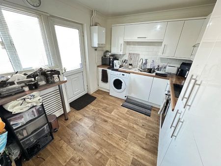 2 bedroom terraced house to rent - Photo 5