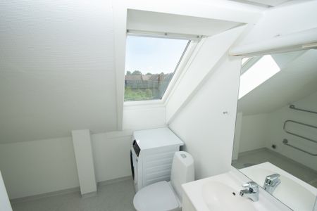 Skøn taglejlighed med lys og charme i Aalborg - Foto 3