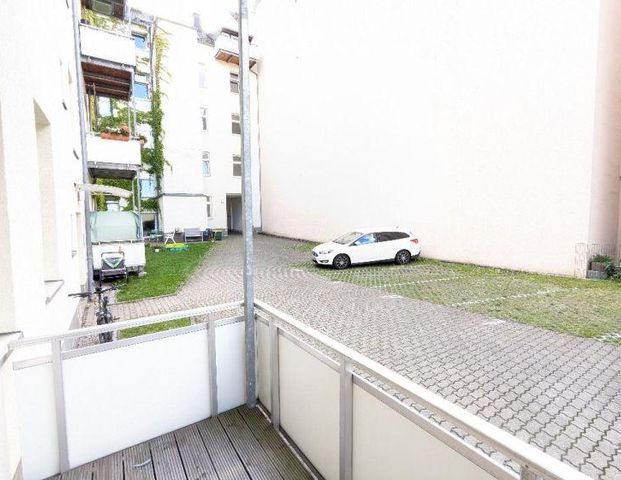 frisch renovierte 1-Raum Wohnung mit Balkon - Photo 1
