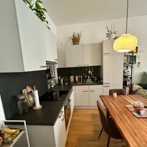 Anfragestopp! Wunderschöne sanierte Altbauwohnung mit Balkon - Photo 3