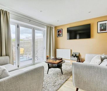 4 bedroom detached house to rent - Photo 6