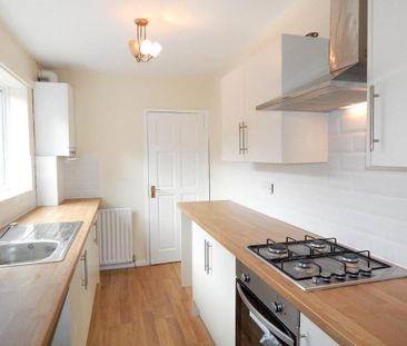 3 bedroom flat to rent - Photo 6