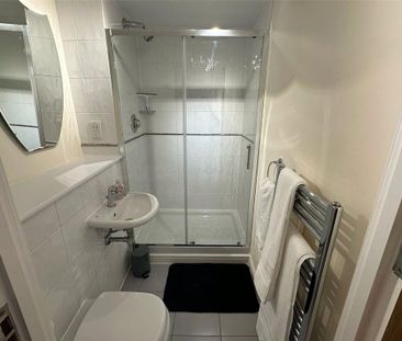 2 bedroom apartment to rent - Photo 5