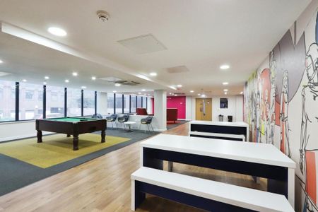 3 bedroom apartment to rent - Photo 2