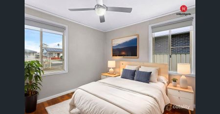 Beautifully Maintained 4-Bedroom Family Home with Pool and Spacious Backyard - Photo 2