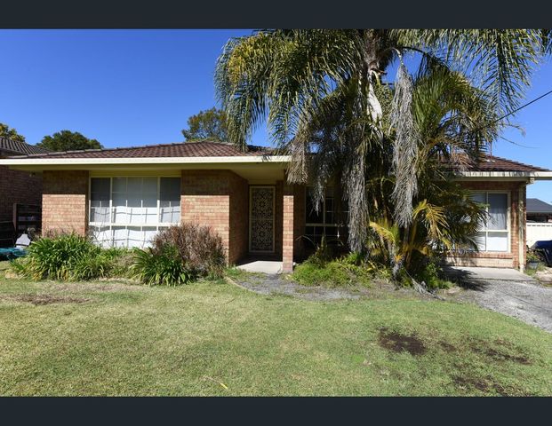 13 Tasman Road, St Georges Basin, NSW 2540 - Photo 1