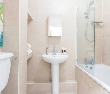 1 Bed Flat, Burleigh House, SW3 - Photo 2