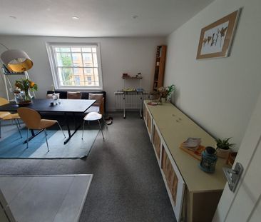 2 Bed Maisonette, London Road, BN1 - Photo 2