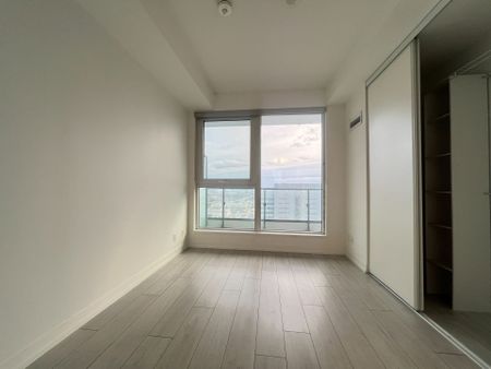 For Lease - 5 Buttermill Avenue Unit# 2609, Vaughan, Ontario - Photo 5