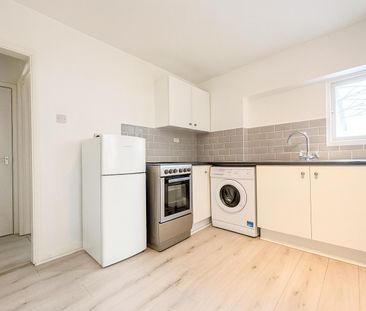 1 Bedroom Flat To Let - HP11 - Photo 6