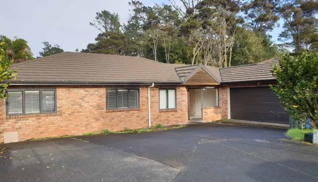 Welcome to 28 Lomas Way, Albany - Photo 1