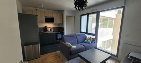 Location Appartement 2 pièces 33m² ISSY LES MOULINEAUX 92130 - Photo 2