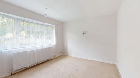 3 bedroom detached bungalow to rent - Photo 4